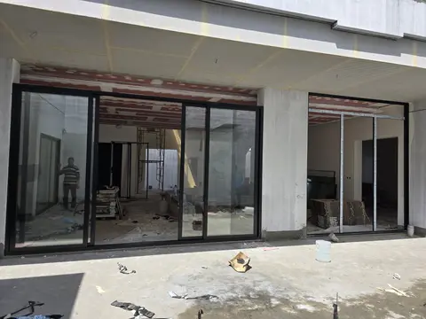 واجهة زجاجية - الدمام